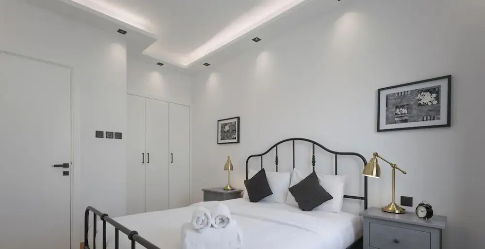 LUX The Serene Springs Villa