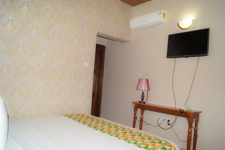 Deon Hotel