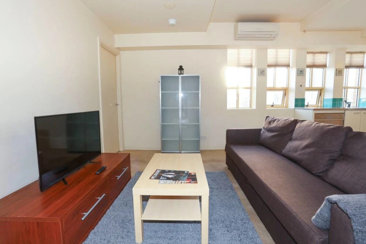 2 Beds 2 Baths Free Carpark behind State Library