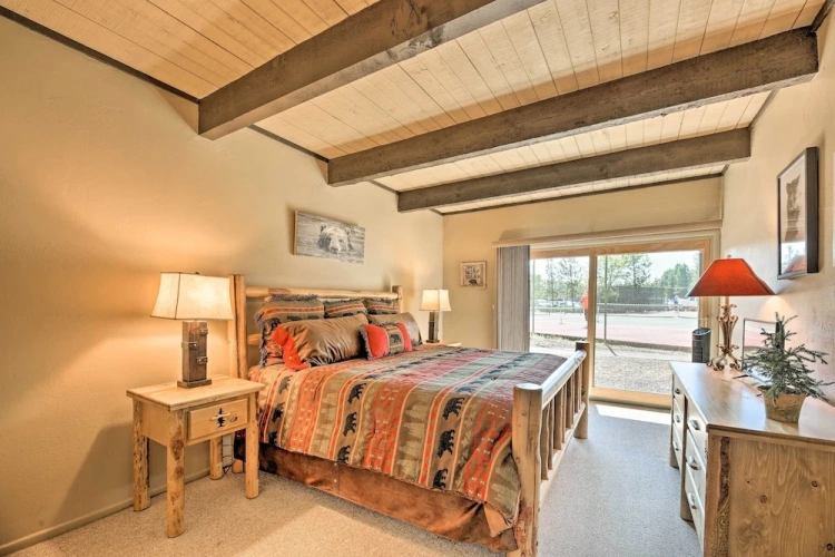 2 Bedrooms Apartment
