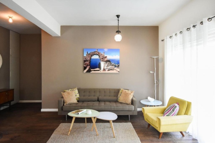 3 Bedrooms Apartment