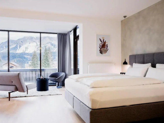 ARX Hotel & Restaurant