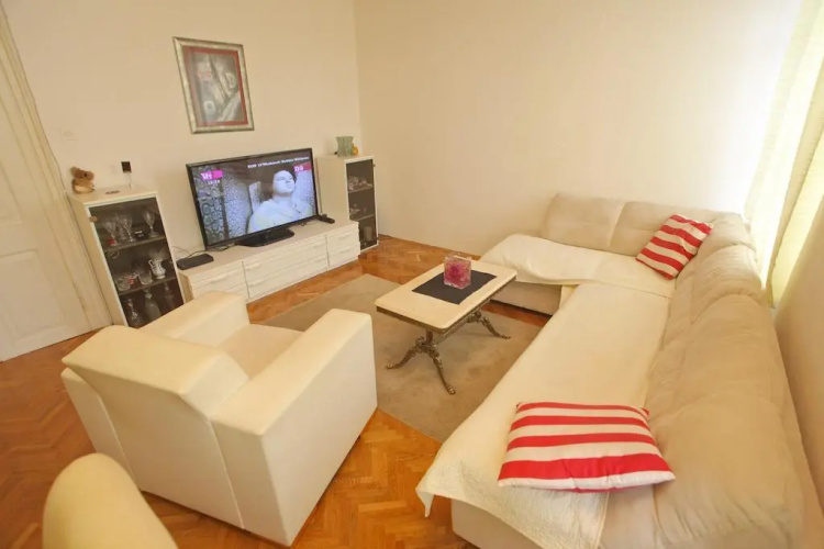 Funky Old Town Apartment