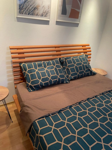 Cozy Duplex Apartment ~ Free Parking