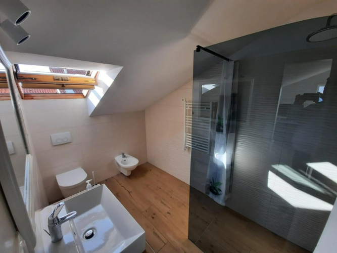 Sea view later apartment