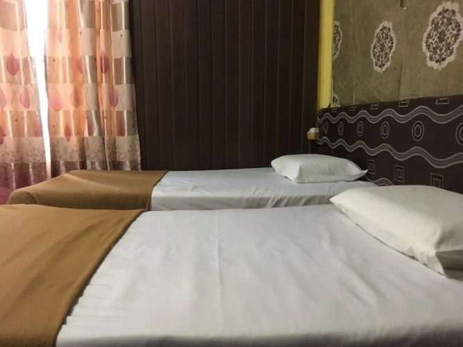 OYO 89653 Anisaa Inn