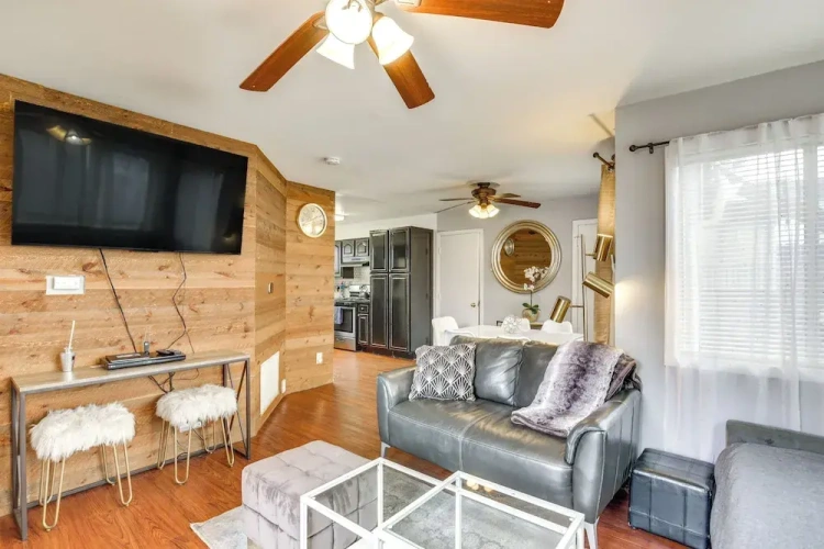2 Bedrooms Cottage