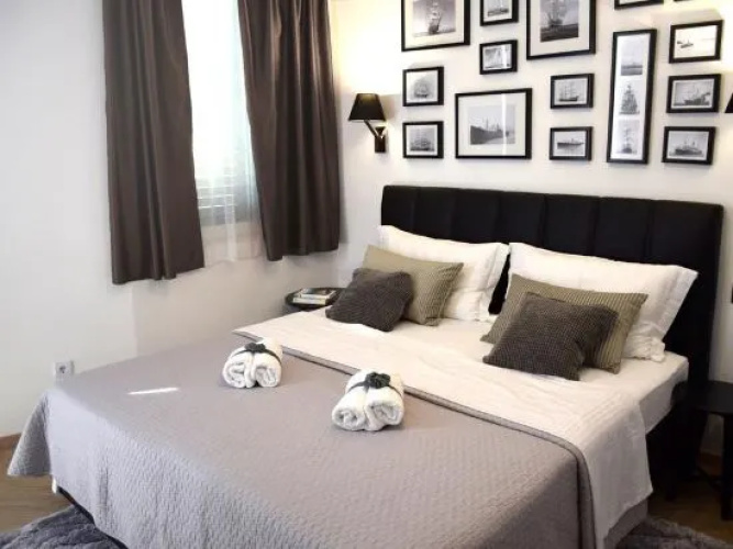 Blue Star Apartments