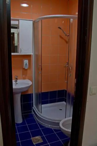 Tri-O Garni Hotel