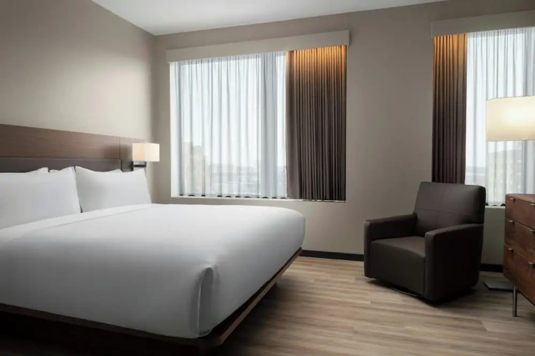Deluxe Double room with city view