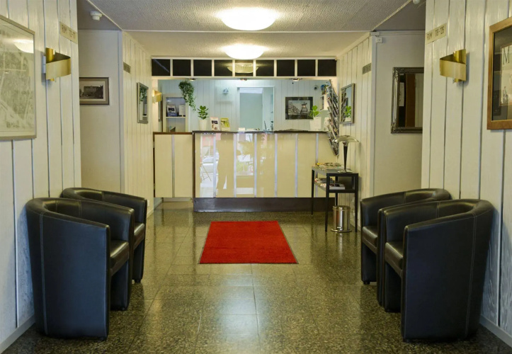 City Hotel