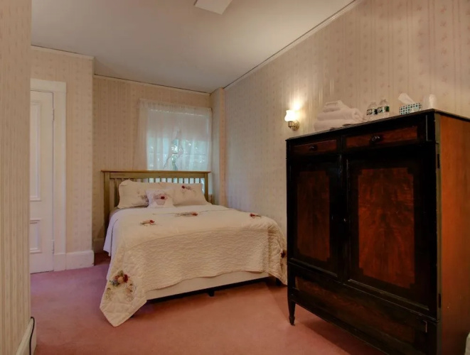 Old Corner Inn