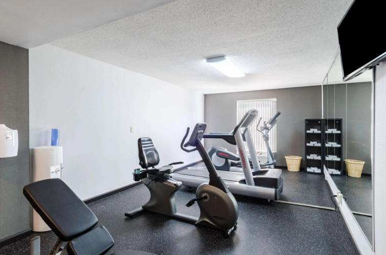 Comfort Inn Randolph - Boston photo 20