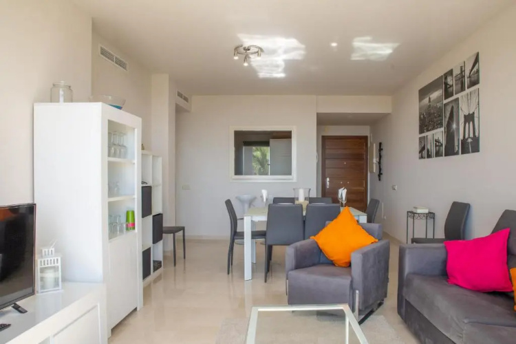 2237-Modern apt with private beach
