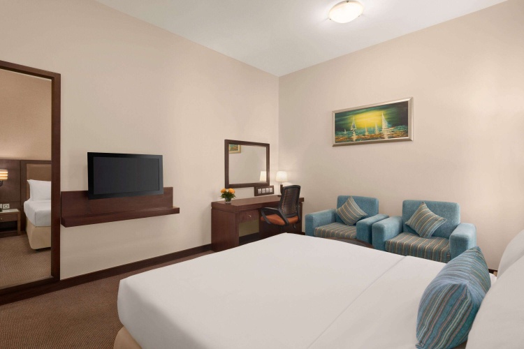 Ramada by Wyndham Dubai Deira photo 7