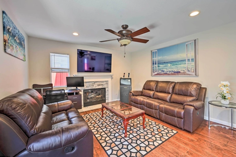 4 Bedrooms Cottage