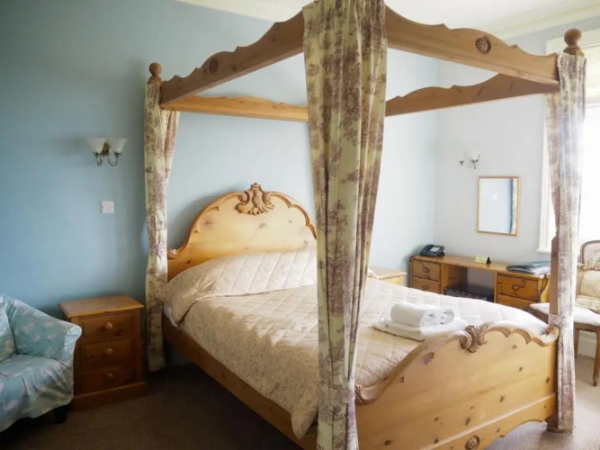 Old Manse Hotel