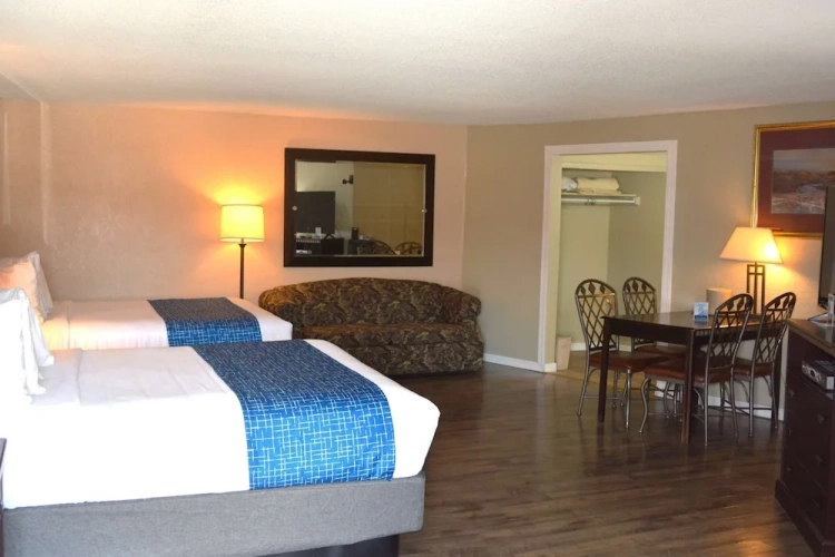 Quadruple Suite