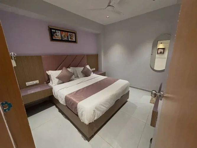 Classic Double room with city view