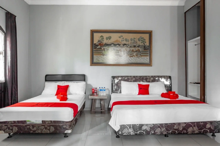 Standard Triple room