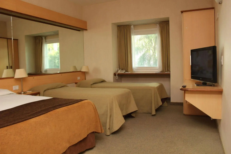Aeroparque Inn and Suites