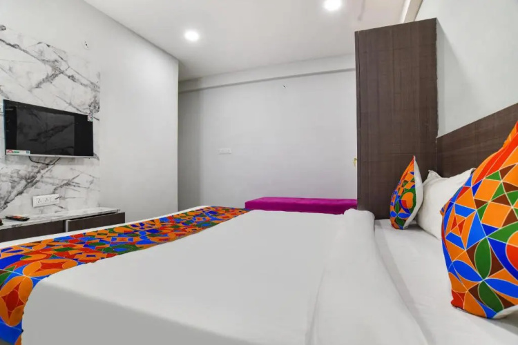 FabHotel Devs Inn