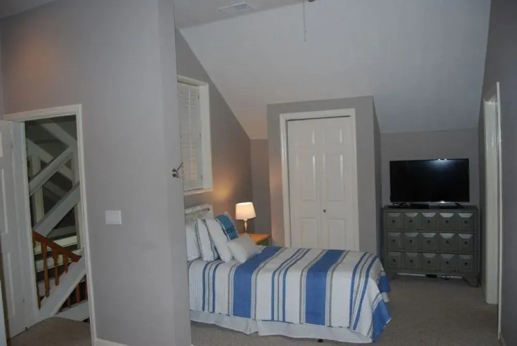622 Queens Grant - 3 Br villa by RedAwning