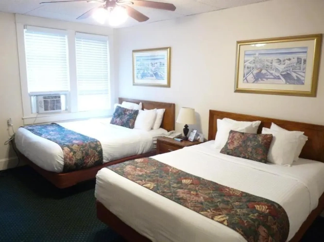 Standard Quadruple room