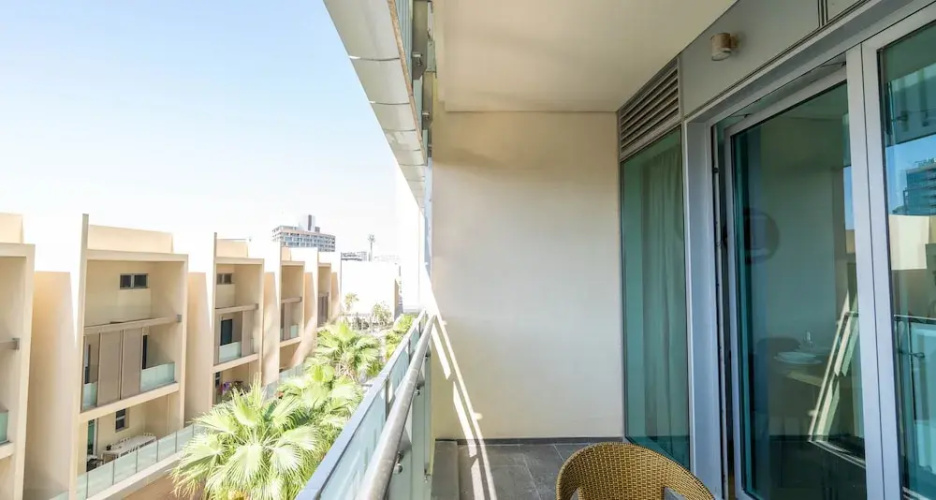 Bloomfields Stylish 1BR in Al Raha Beach