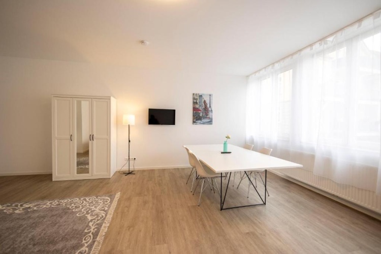 1 Bedroom Apartment