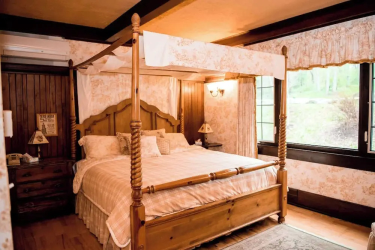 Springside Inn