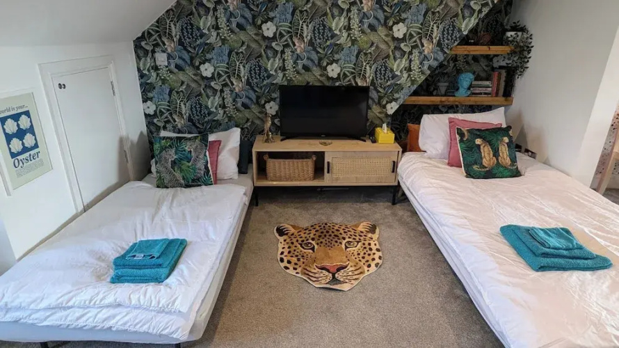 Stylish Studio, Central Bexhill, Home Comforts