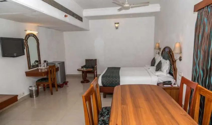 Hotel Maurya International
