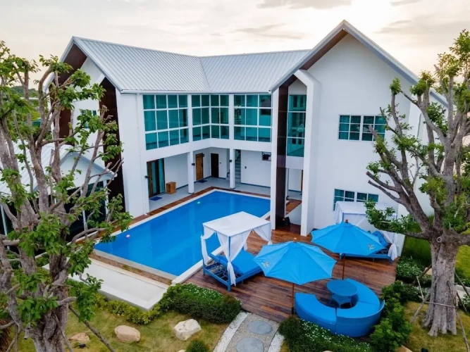 Grand Double room with balcony and with pool view