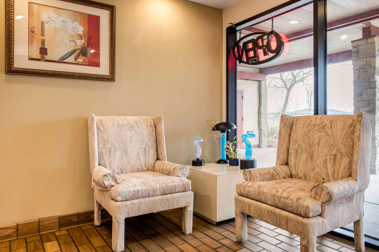 Econo Lodge Holland - Toledo