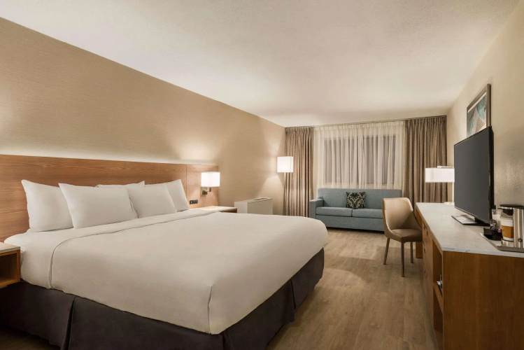 Radisson Hotel Milwaukee Airport