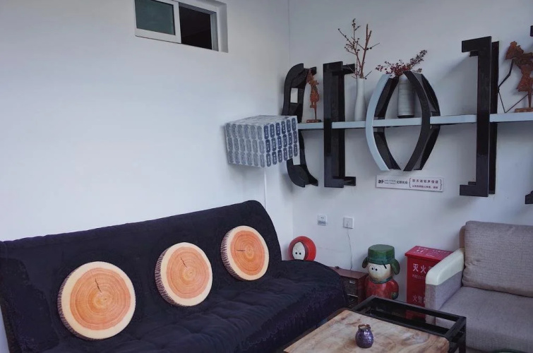 Dali Words Collection Hostel