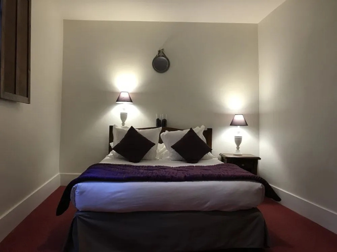 Hotel Raymond VII
