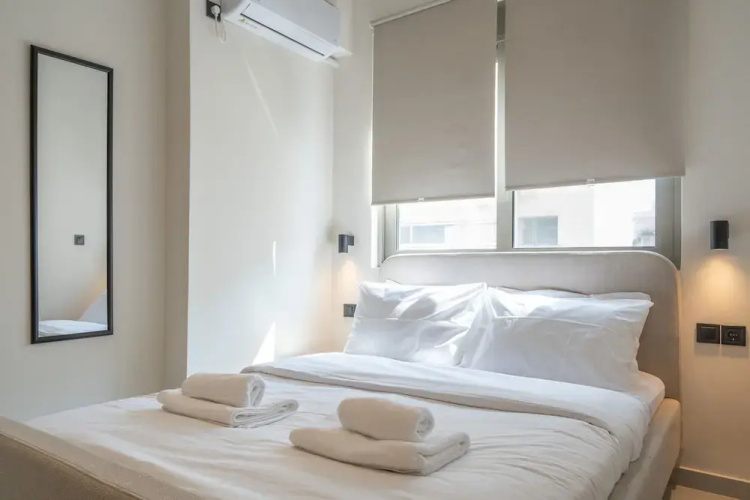 LIV - Prime Central Athens Studio S8-3a
