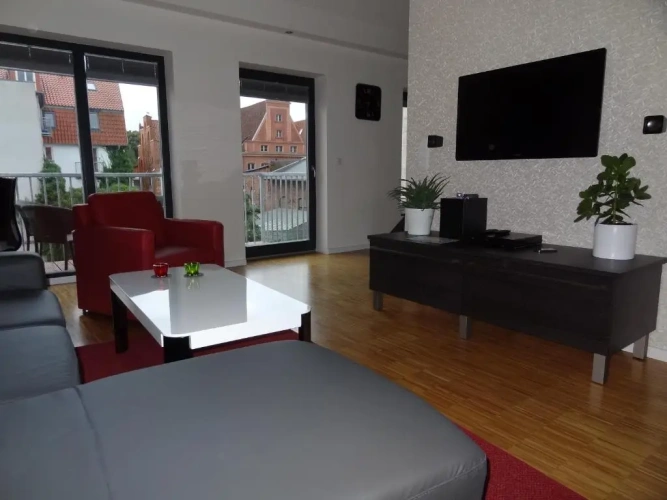 2 Bedrooms Apartment