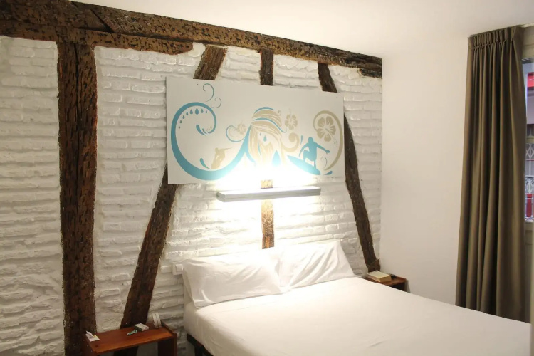 Pensión AliciaZzz Bed & Breakfast