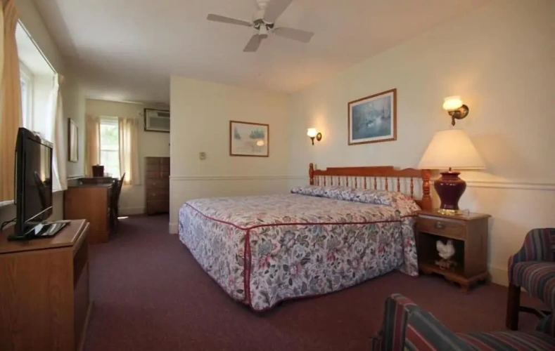 Standard Double room with partial sea view