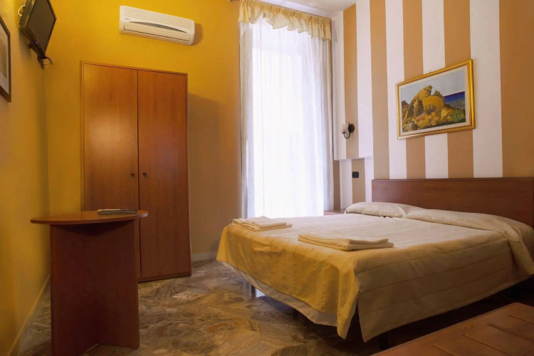 Kolymbetra Bed and Breakfast