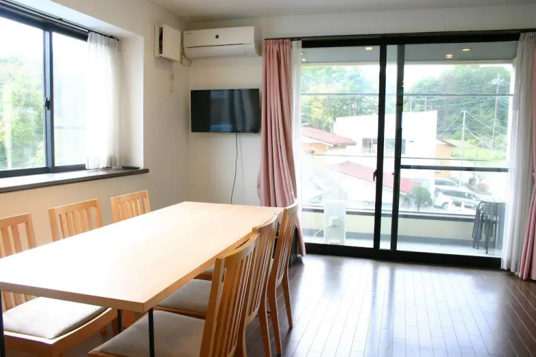 916 Travel Inn