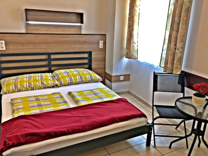Economy Studio