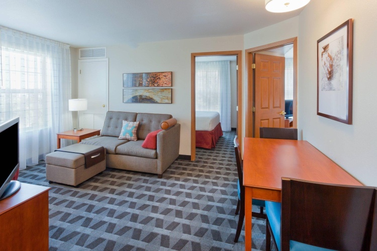 2 Bedrooms Suite
