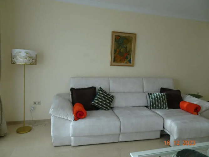 Elviria 2-bed Apt, Sleeps 4, Pool, 20m to Beach