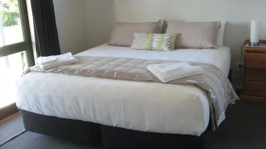 1 Bedroom Deluxe Cottage