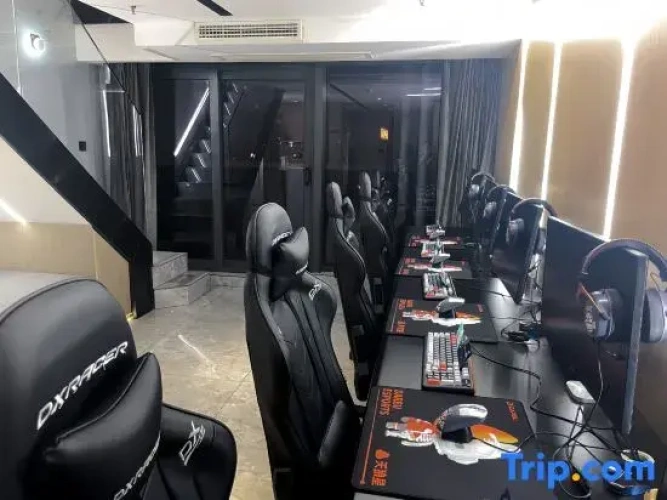 Standard Quintuple room