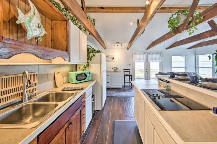Water Views + Deck: Gun Barrel City Cottage!